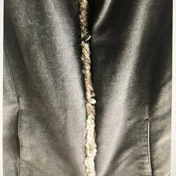 J Jill Vest Wool W/Faux Fur Collar & Trim Fully Lined with Pockets Never Worn - Picture 3 of 4